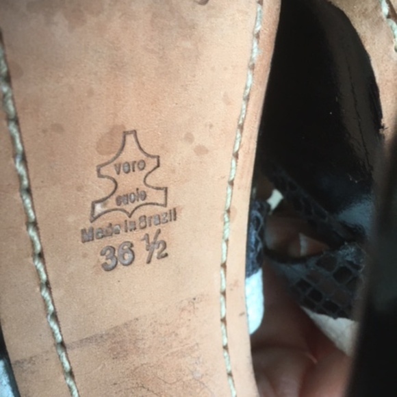 ALICE + OLIVIA Black White Leather Snakeskin Ankle Strap Platform Heels - Picture 9 of 9